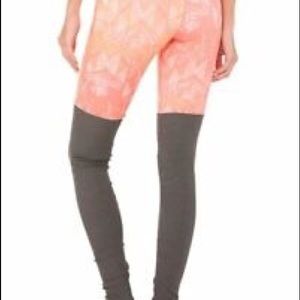 Alo yoga goddess ribbed leggings.